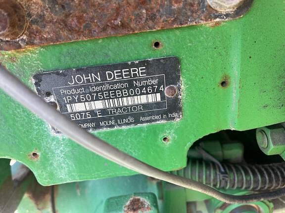 Image of John Deere 5075E equipment image 4