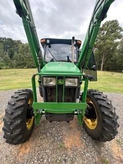 Image of John Deere 5083E equipment image 4