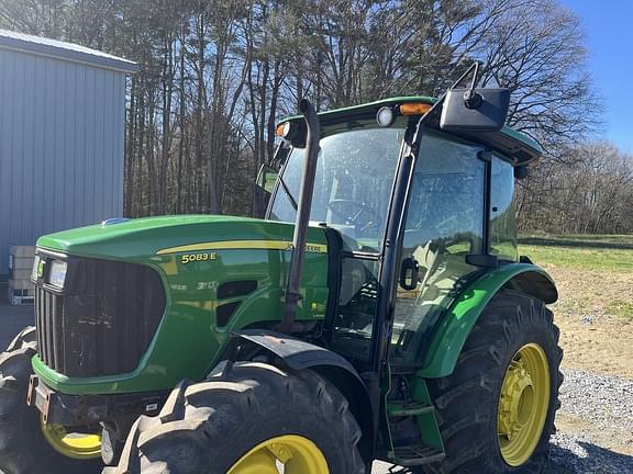 Image of John Deere 5083E equipment image 1