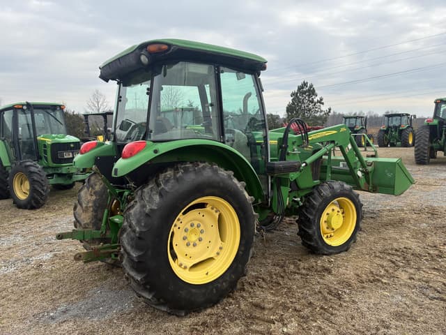Image of John Deere 5083E equipment image 4