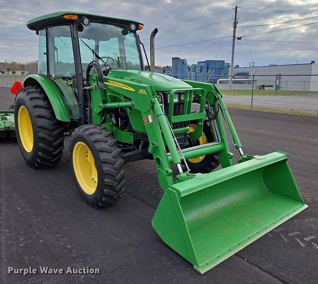 Image of John Deere 5083E equipment image 2