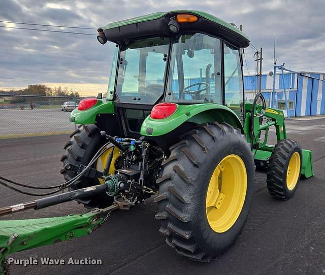 Image of John Deere 5083E equipment image 4