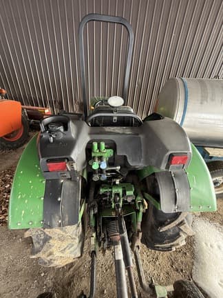 Image of John Deere 5083EN equipment image 3