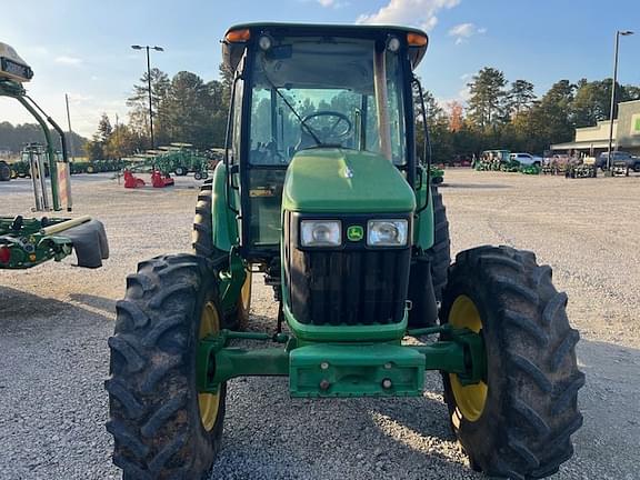 Image of John Deere 5085M equipment image 2