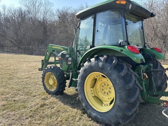 Image of John Deere 5085M equipment image 3