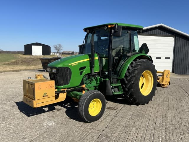 Image of John Deere 5085M equipment image 1