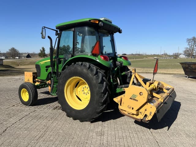 Image of John Deere 5085M equipment image 4