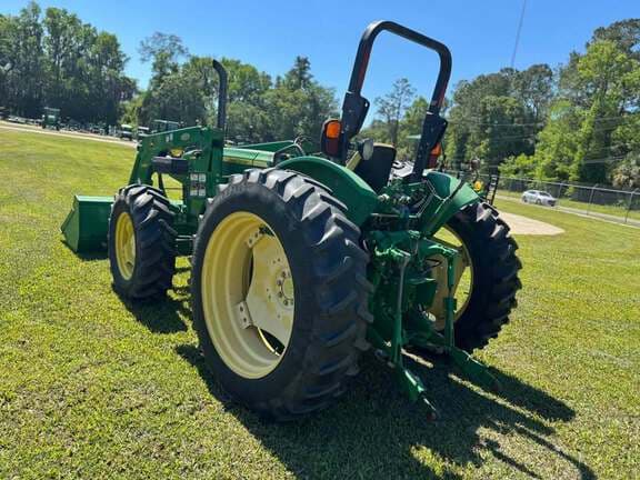 Image of John Deere 5085M equipment image 2