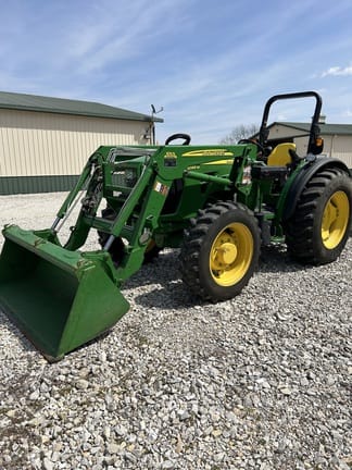 Main image John Deere 5085M