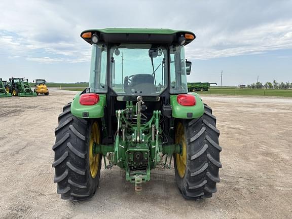 Image of John Deere 5085M equipment image 4