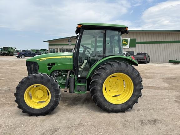 Image of John Deere 5085M Primary image