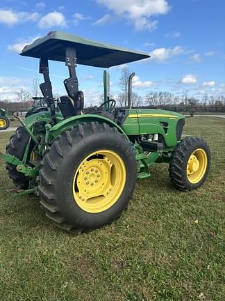 Image of John Deere 5085M equipment image 2