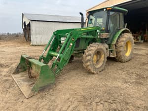 2011 John Deere 5090M Image
