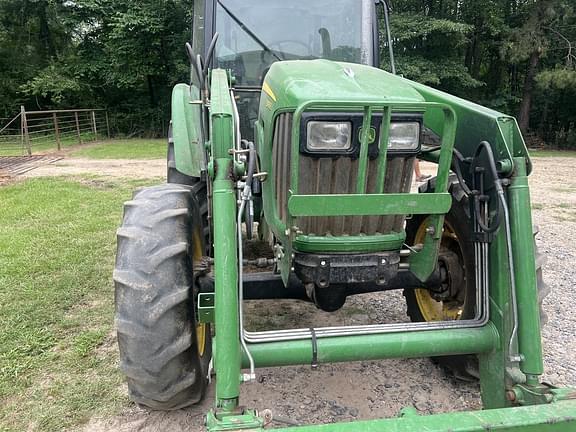 Image of John Deere 5093E equipment image 3
