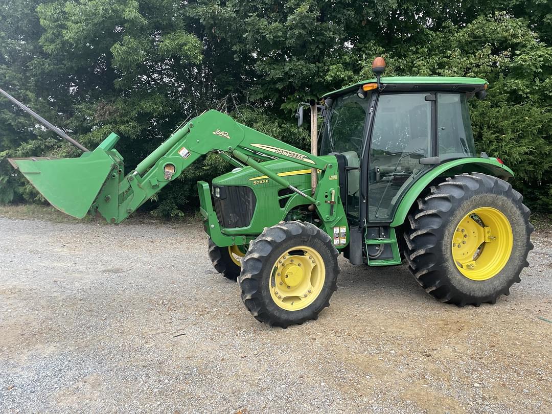 Image of John Deere 5093E Primary image