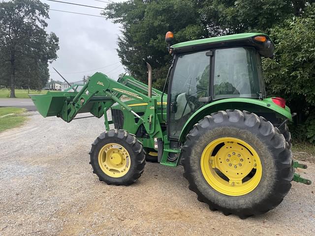 Image of John Deere 5093E equipment image 3