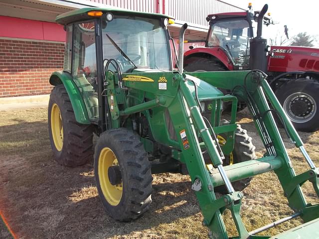 Image of John Deere 5093E equipment image 2