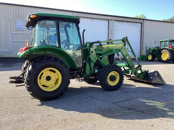 Image of John Deere 5093E equipment image 3