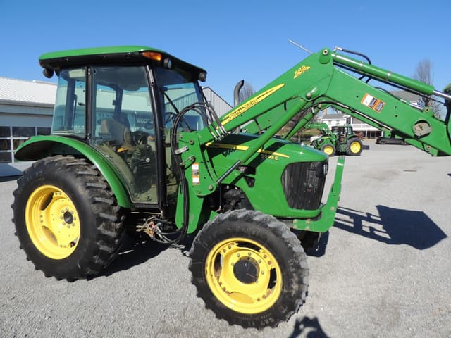 Image of John Deere 5093E equipment image 2