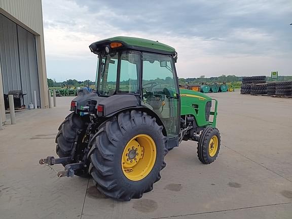 Image of John Deere 5093EN equipment image 2