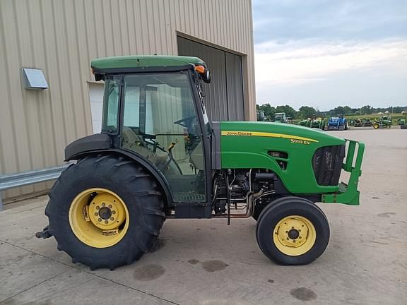 Image of John Deere 5093EN equipment image 1