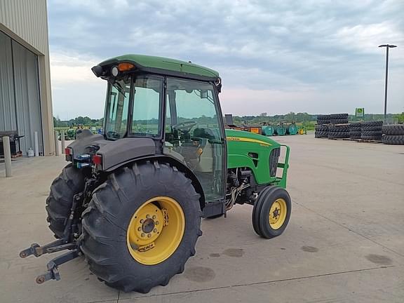 Image of John Deere 5093EN equipment image 2