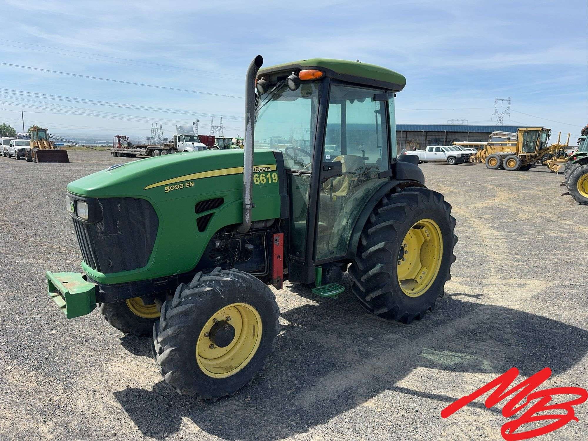 2011 John Deere 5093EN Equipment Image0