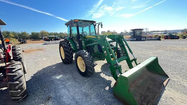 Image of John Deere 5095M equipment image 1