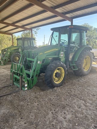 2011 John Deere 5101E Equipment Image0
