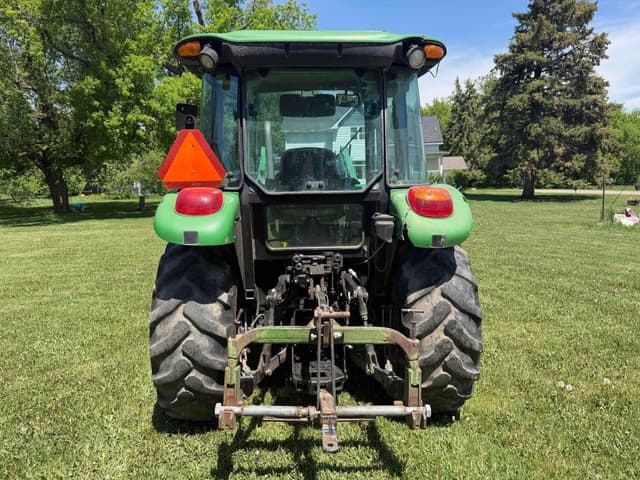 Image of John Deere 5101E equipment image 3