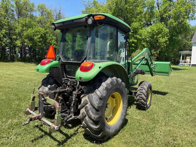 Image of John Deere 5101E equipment image 4