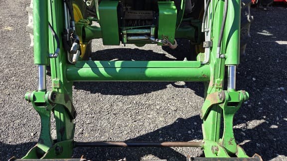 Image of John Deere 5105M equipment image 2