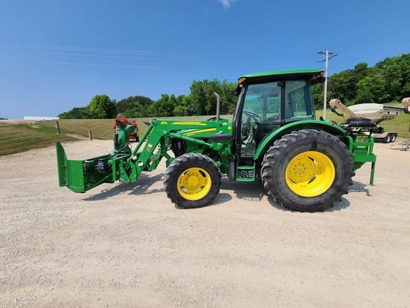 Main image John Deere 5105M