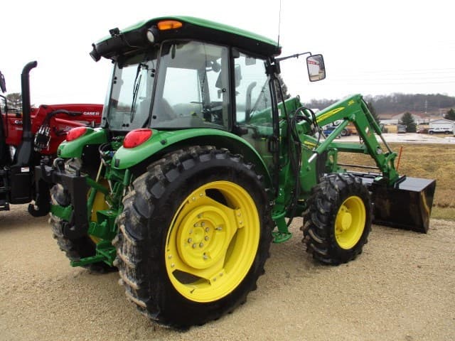 Image of John Deere 5105M equipment image 2