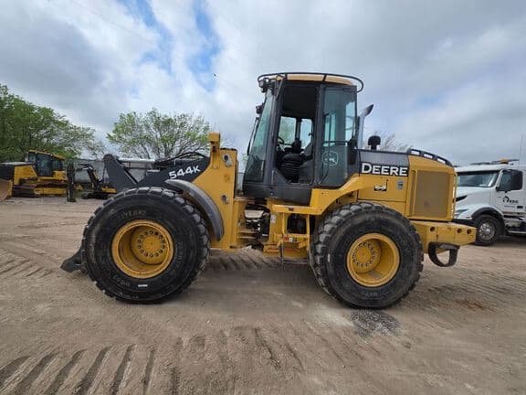 Image of John Deere 544K equipment image 1