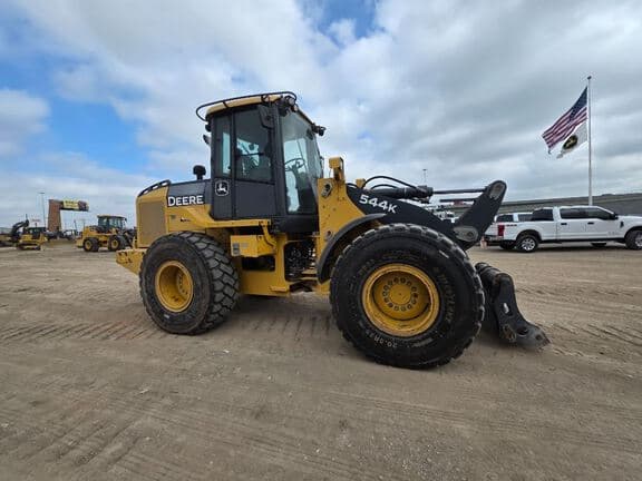 Image of John Deere 544K equipment image 4