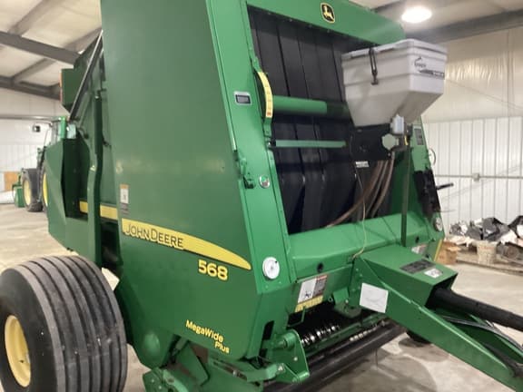 Image of John Deere 568 equipment image 1