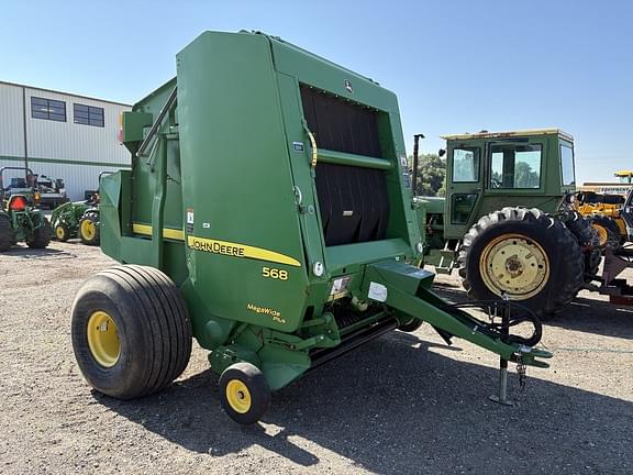 Image of John Deere 568 equipment image 4