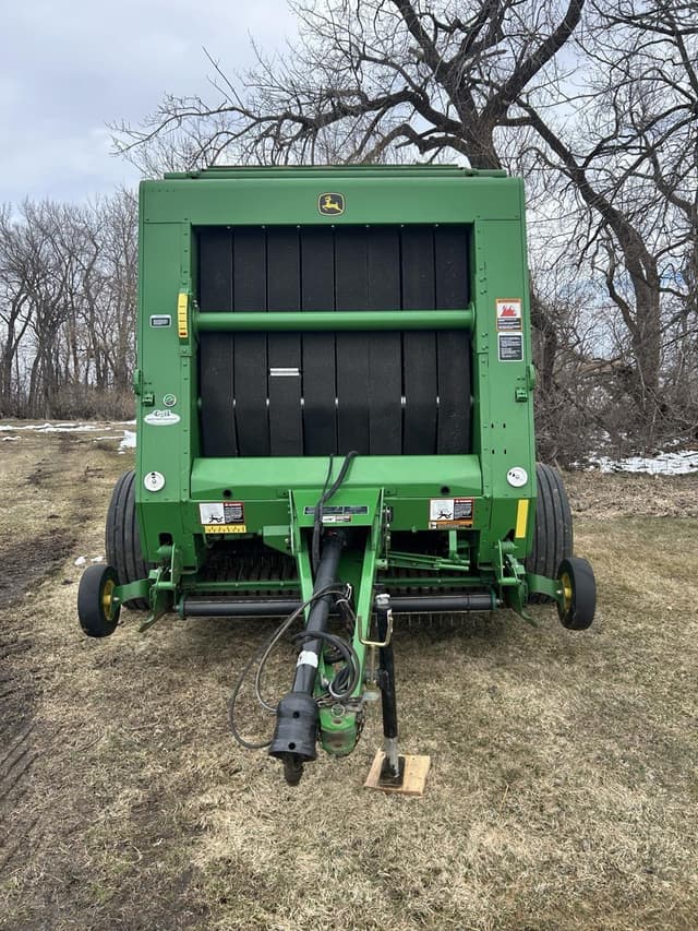 Image of John Deere 568 equipment image 1