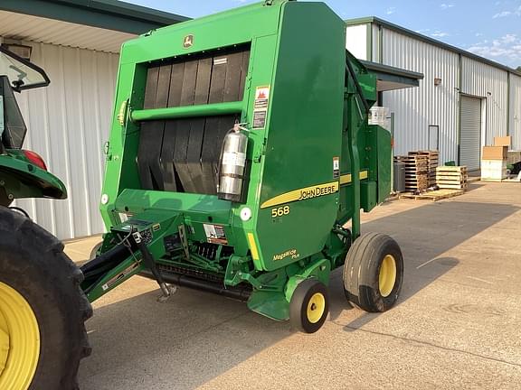 Image of John Deere 568 equipment image 1