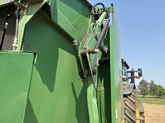 Image of John Deere 568 Mega Wide Plus equipment image 4