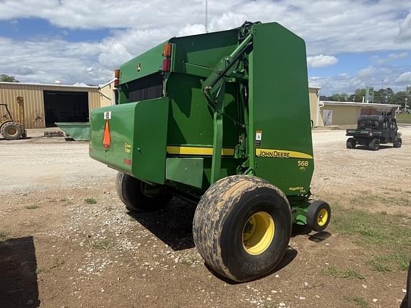 Image of John Deere 568 equipment image 1
