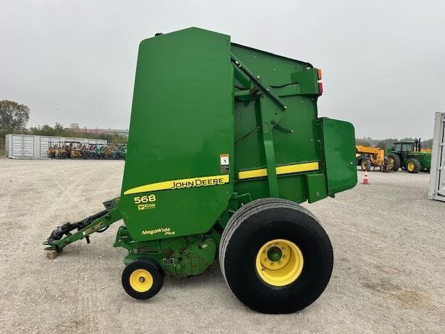 Image of John Deere 568 equipment image 1