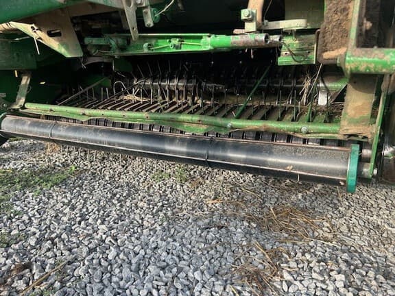 Image of John Deere 568 equipment image 2