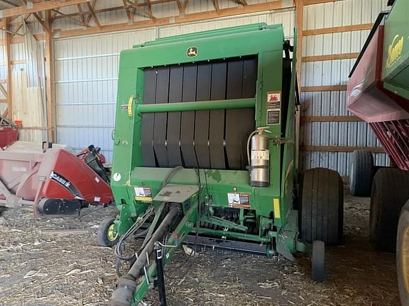 Image of John Deere 568 equipment image 1