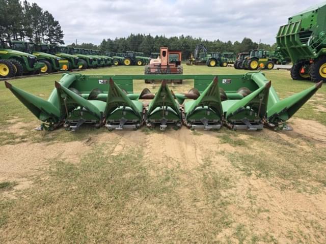 Image of John Deere 606C equipment image 1