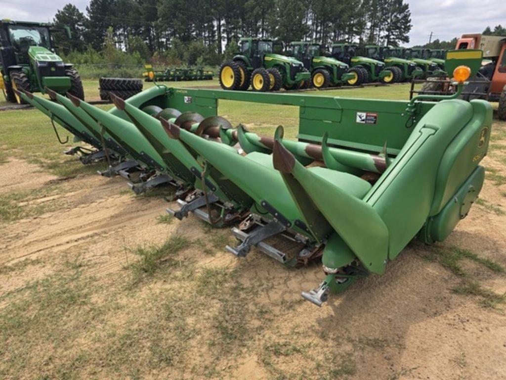 Image of John Deere 606C Primary image