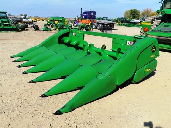 Image of John Deere 606C equipment image 3