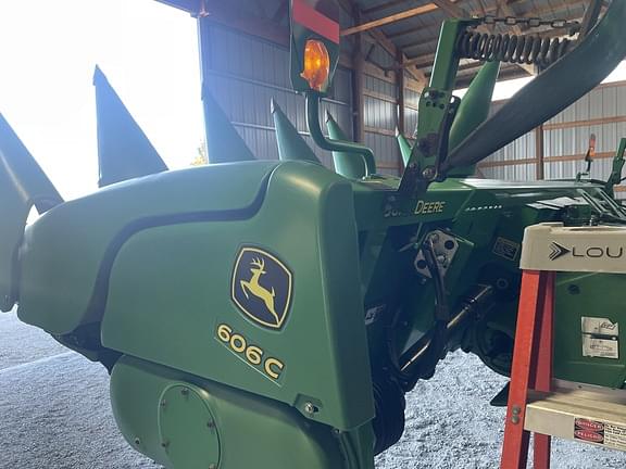 Image of John Deere 606C equipment image 1