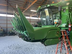 2011 John Deere 606C Image